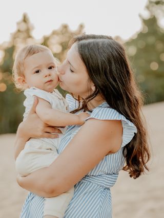 Tři roky, tři focení, tisíce vzpomínek. Když jsem tuto rodinku fotila poprvé, holčička běhala a chlapeček byl jen přáním....